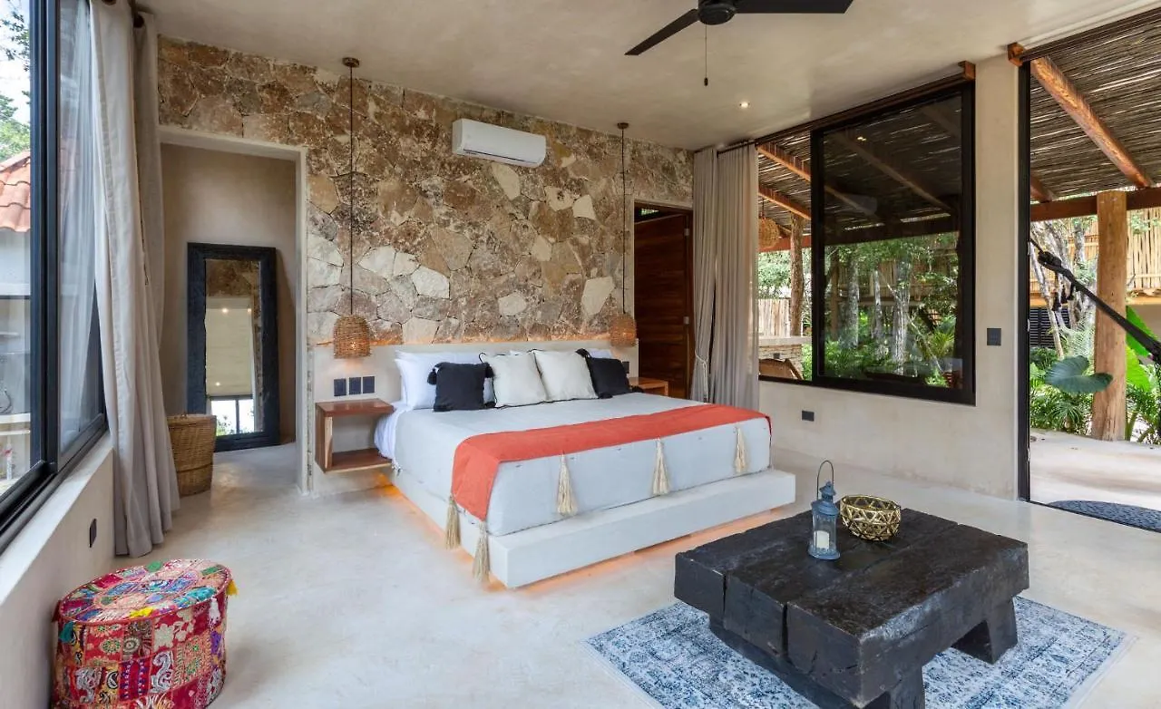 Mayur Tulum