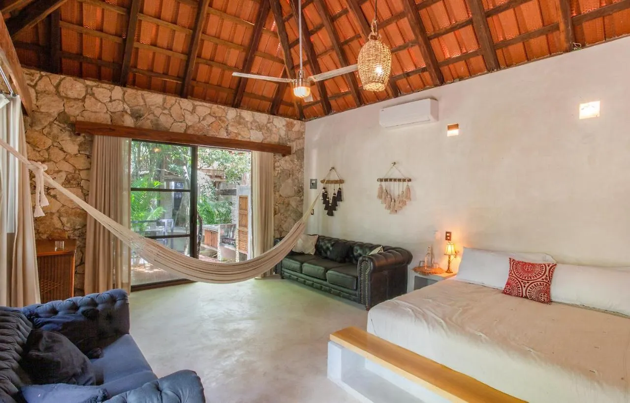 Mayur Tulum