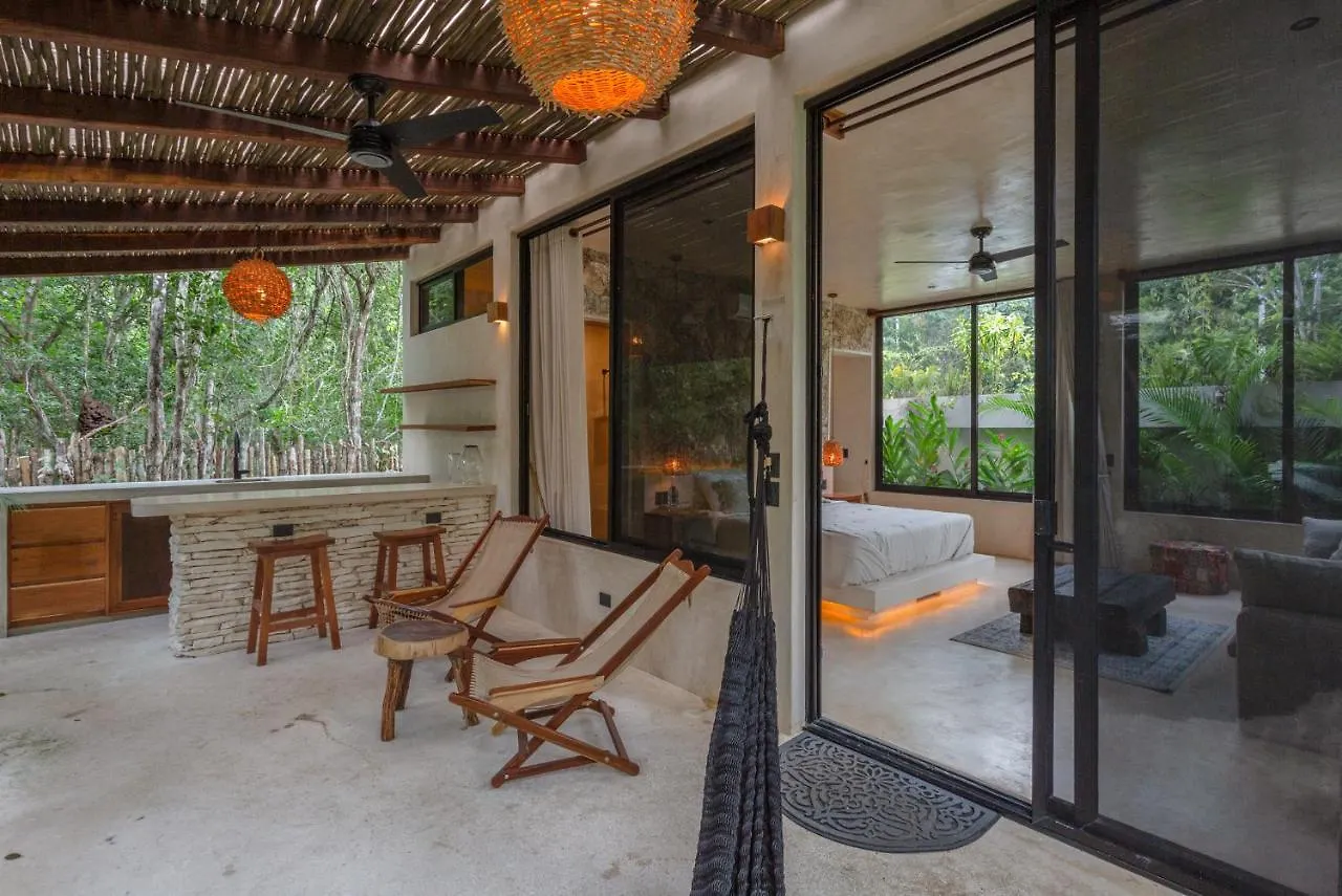 Mayur Tulum 2*,