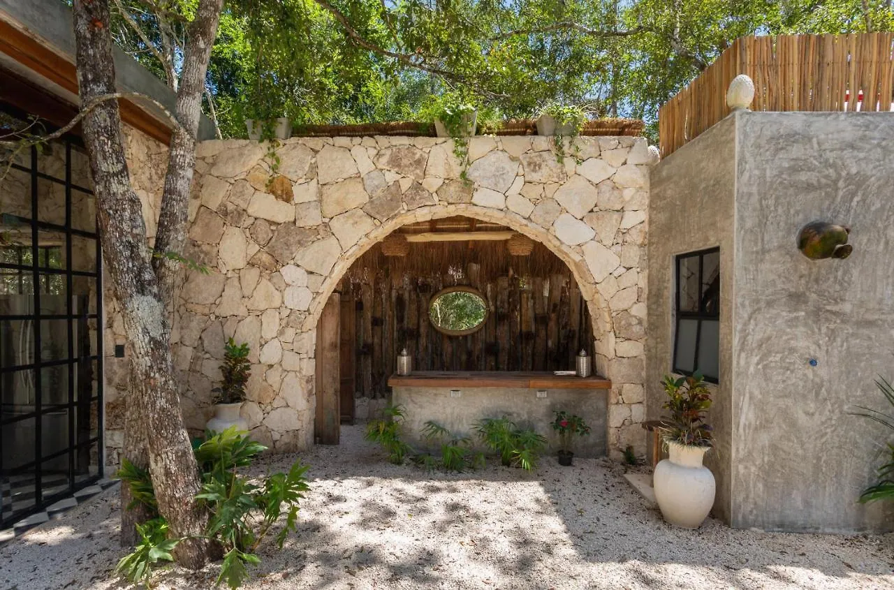 ** Resort Mayur Tulum Mexico