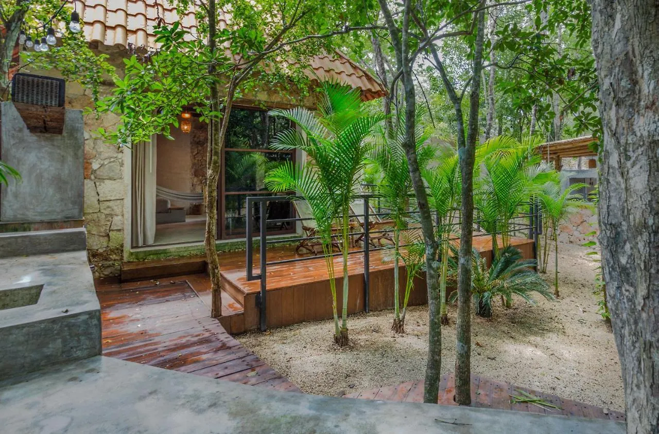 Mayur Tulum